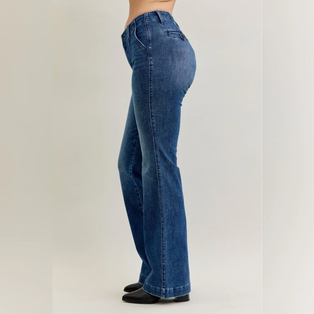 FEW LEFT! Judy Blue Full Size Mid Rise Bootcut Jeans with Welt Pockets Plus Size - Picture 1 of 16
